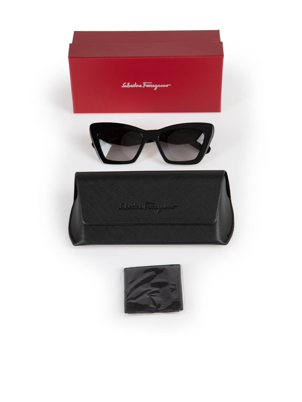 Salvatore Ferragamo Black Cat Eye Gradient Sunglasses For Sale 4