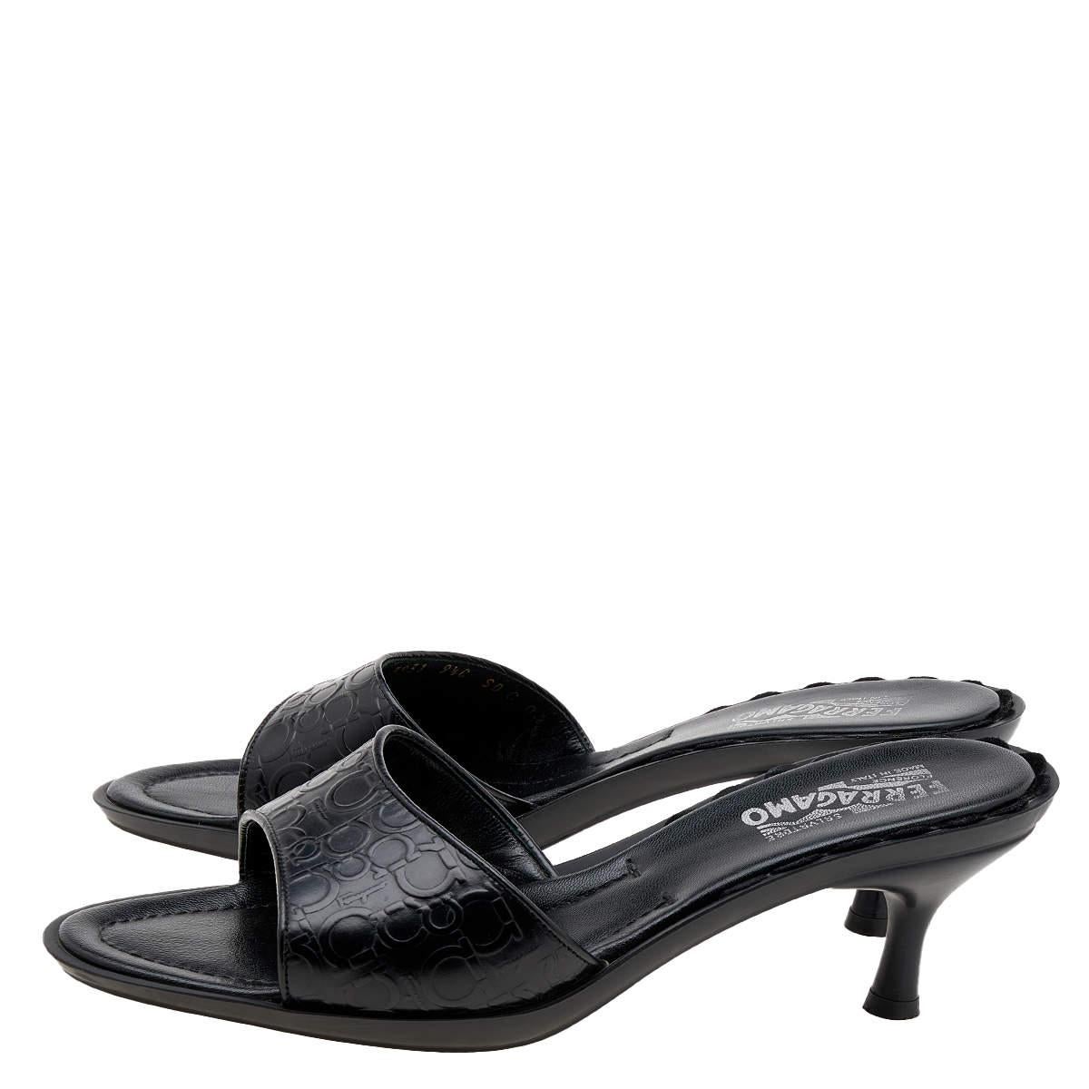 Women's Salvatore Ferragamo Black Gancini Embossed Leather Slide Sandals Size 40 For Sale