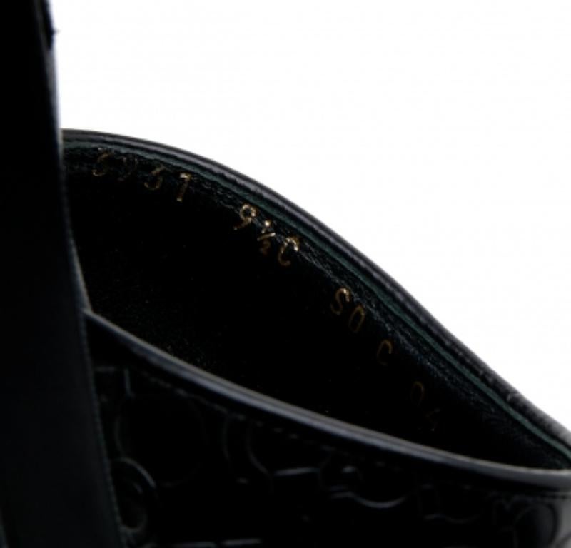 Salvatore Ferragamo Black Gancini Embossed Leather Slide Sandals Size 40 For Sale 3