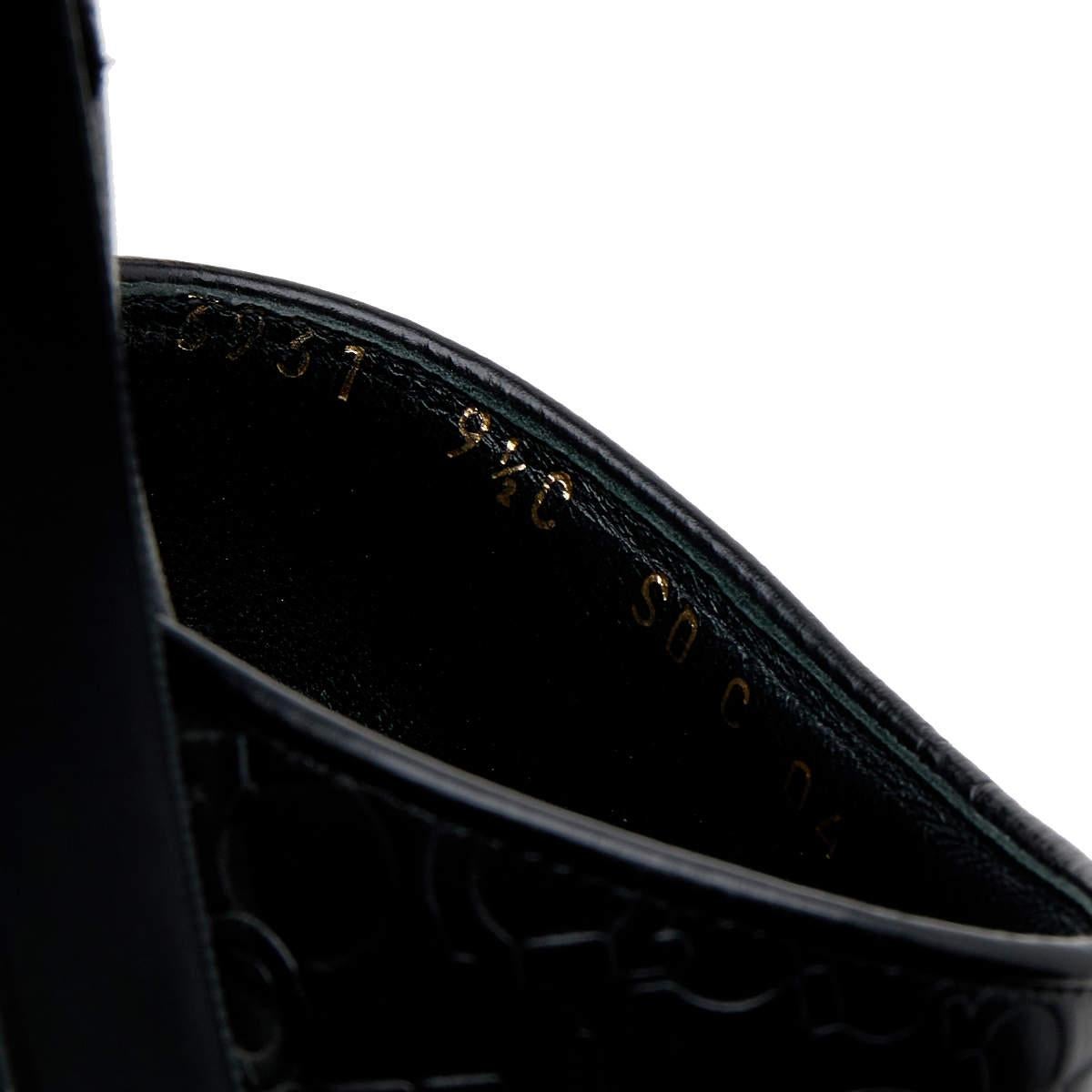 Salvatore Ferragamo Black Gancini Embossed Leather Slide Sandals Size 40 For Sale 3