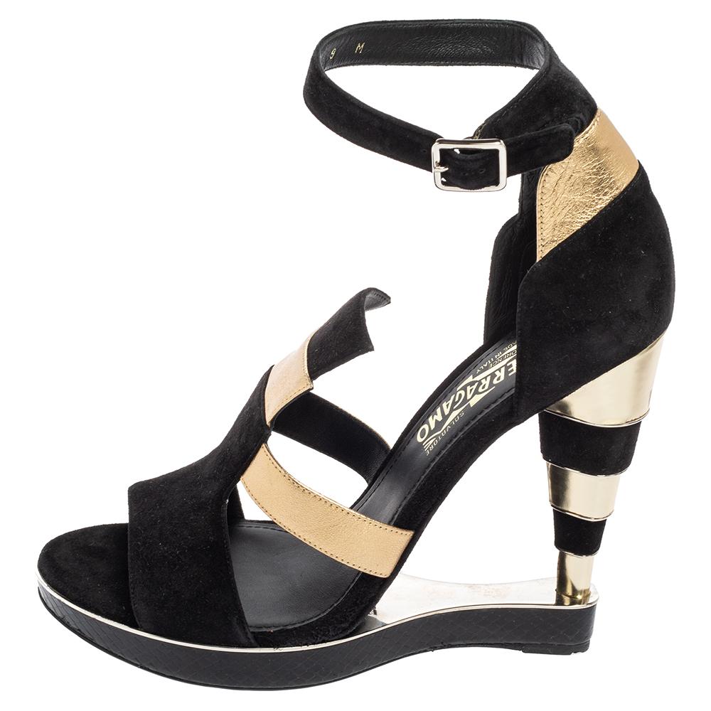 Salvatore Ferragamo Black/Gold Leather Lexus Platform Sandals Size 39.5 In Excellent Condition In Dubai, Al Qouz 2