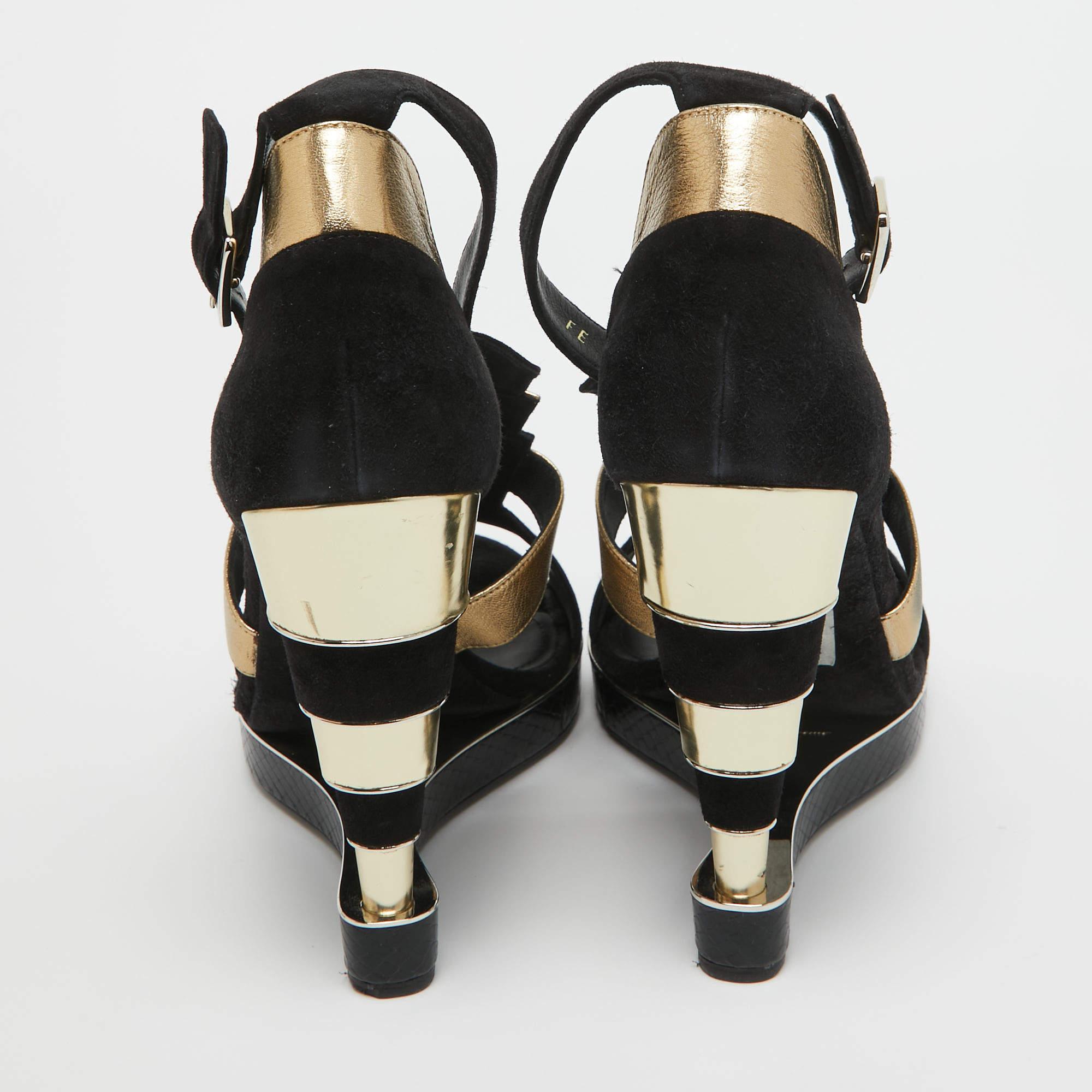 De las mujeres Salvatore Ferragamo Plataforma Lexus de ante, serpiente de agua y cuero negro/oro en venta