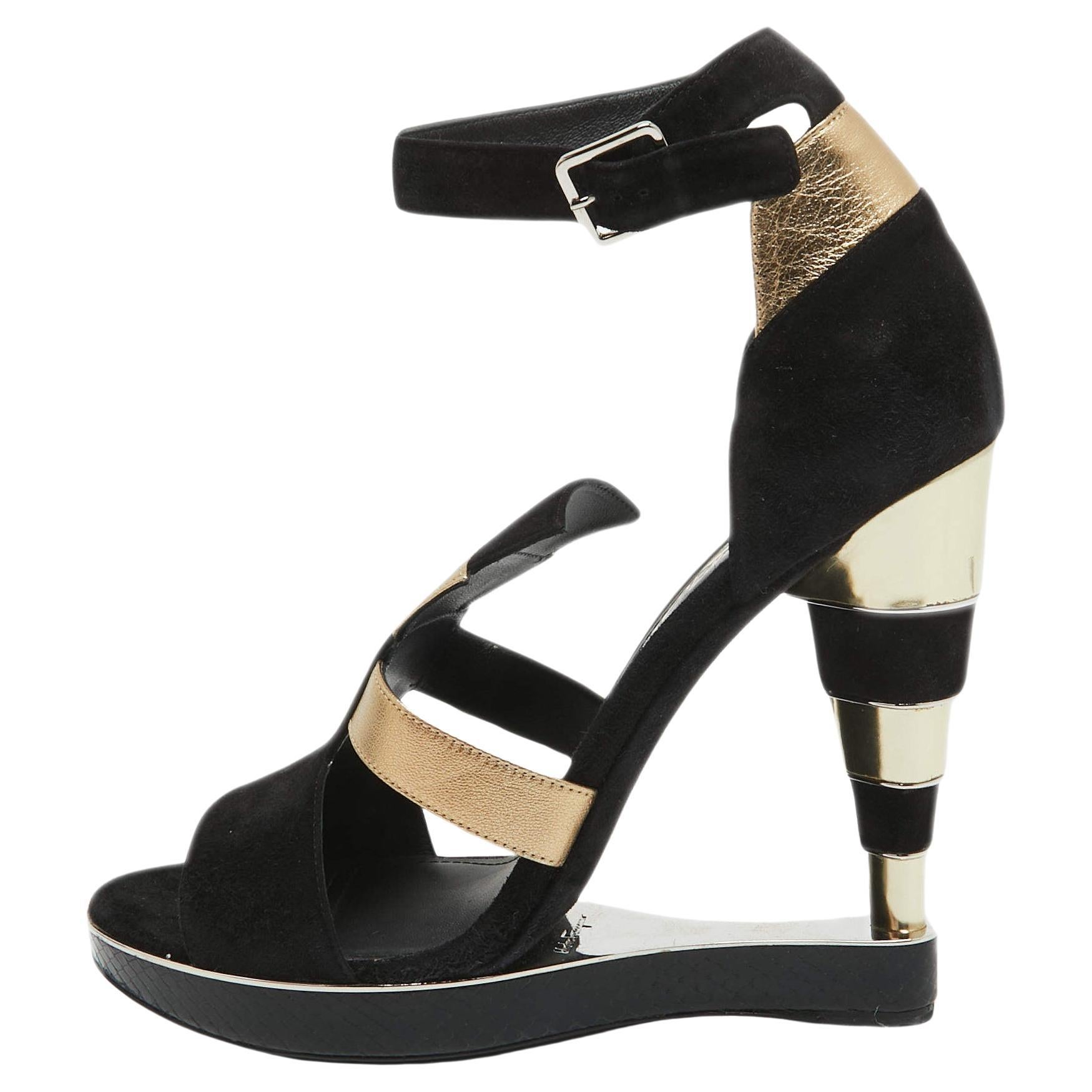Salvatore Ferragamo Plataforma Lexus de ante, serpiente de agua y cuero negro/oro en venta