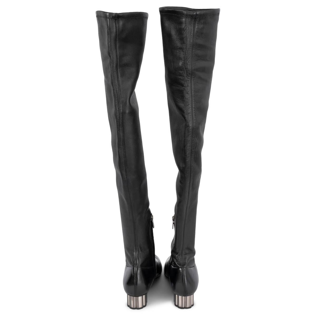 SALVATORE FERRAGAMO black leather 2017 FLAT OVER KNEE Boots Shoes 7.5 In Excellent Condition For Sale In Zürich, CH