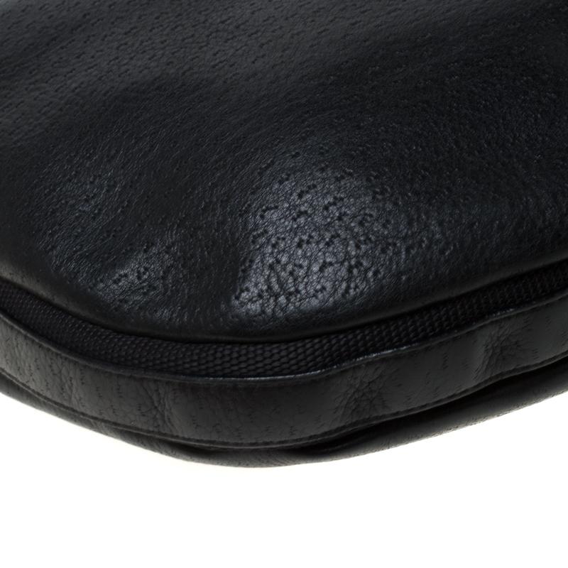 Salvatore Ferragamo Hobo aus schwarzem Leder und Segeltuch 2