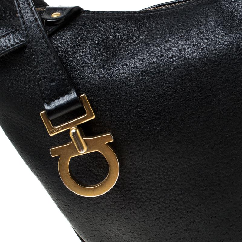 Salvatore Ferragamo Hobo aus schwarzem Leder und Segeltuch 3