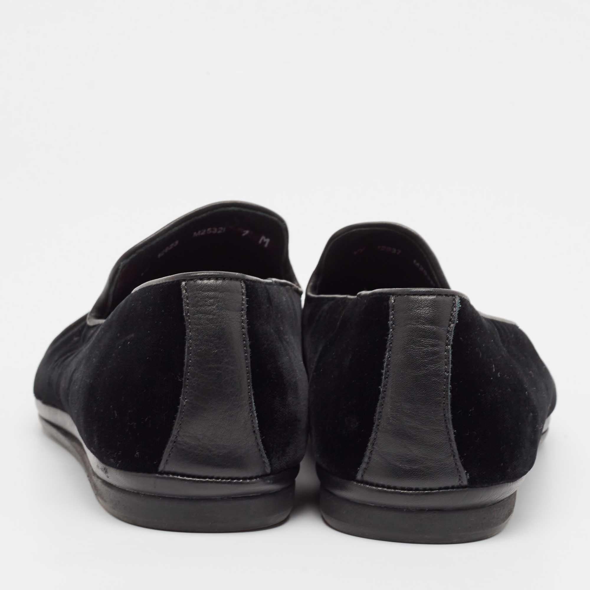 Salvatore Ferragamo Black Leather and Velvet Driver Loafers Size 41 For Sale 1