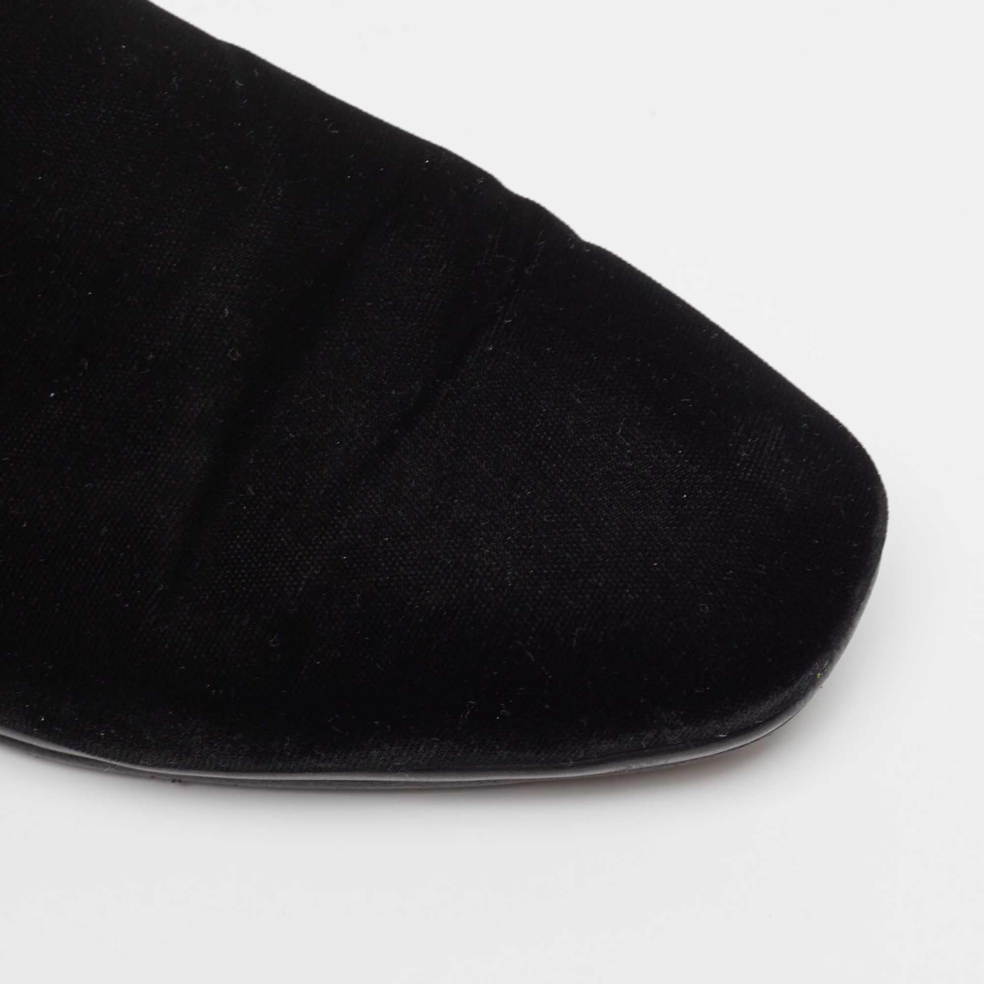 Salvatore Ferragamo Black Leather and Velvet Driver Loafers Size 41 For Sale 3