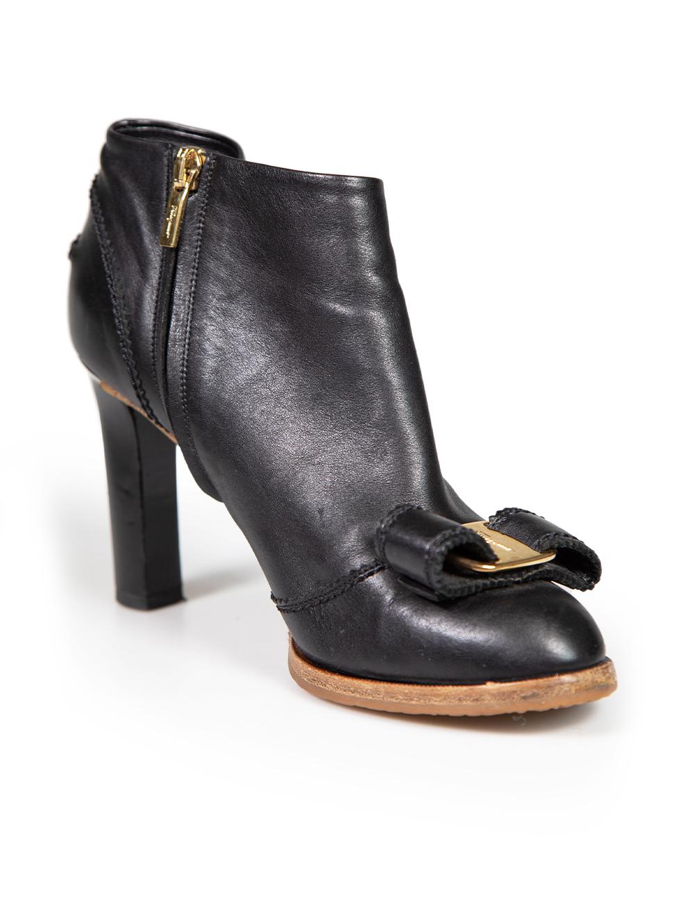 CONDITION is Good. Minor wear to boots is evident. Light scratches to overall leather tip, upper and sides of both shoes. Minimal abrasion to both heels on this used Salvatore Ferragamo designer resale item.
 
 
 
 Details
 
 
 Black
 
 Leather
 
