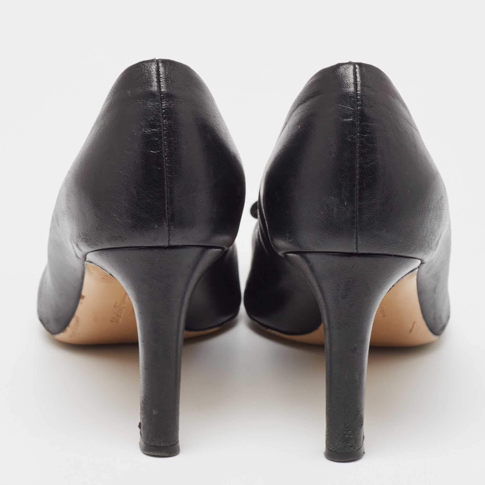 Salvatore Ferragamo escarpins en cuir noir avec nœud Taille 39.5 Pour femmes en vente