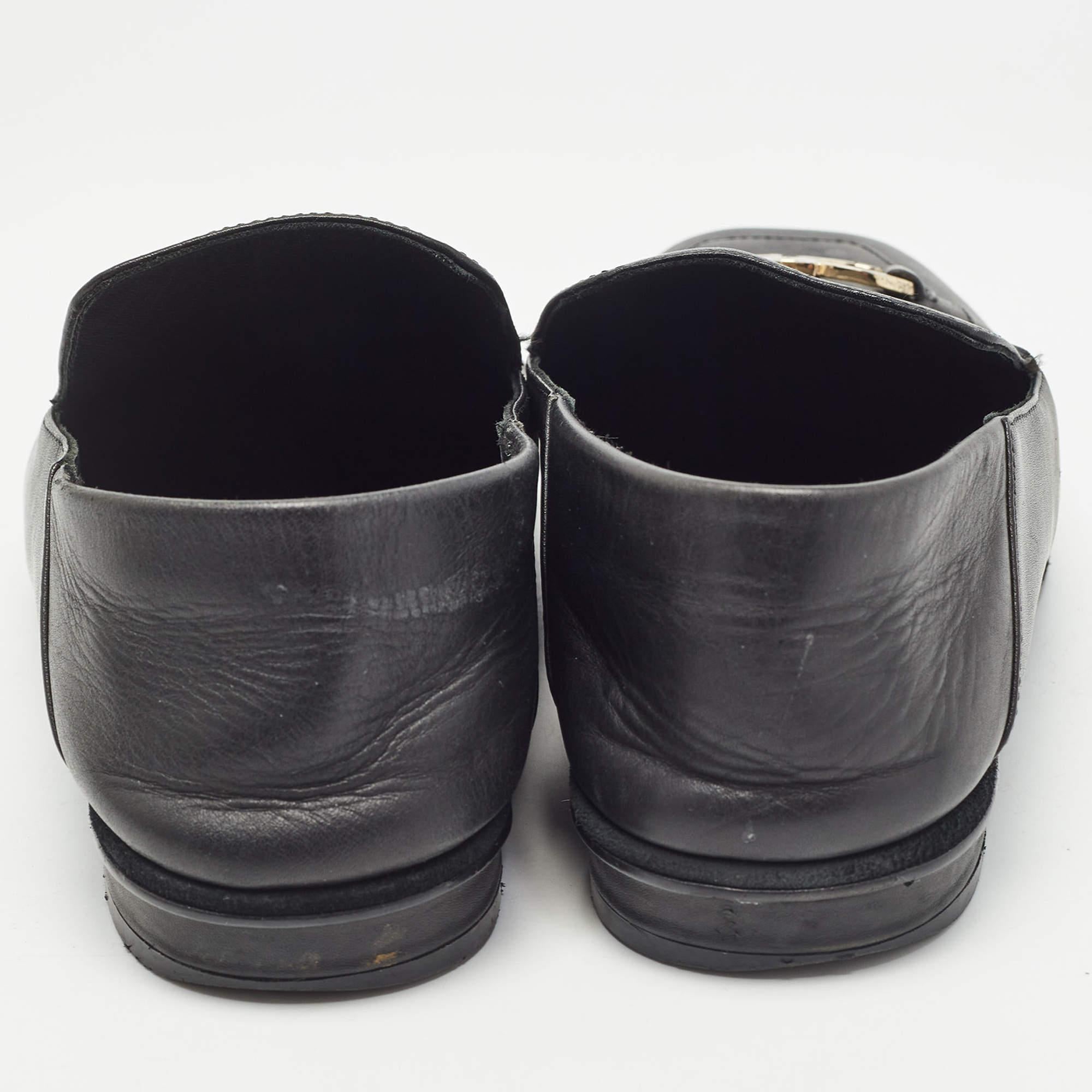 Salvatore Ferragamo Schwarzes Leder Cesaro Loafers Größe 36,5 im Angebot 2