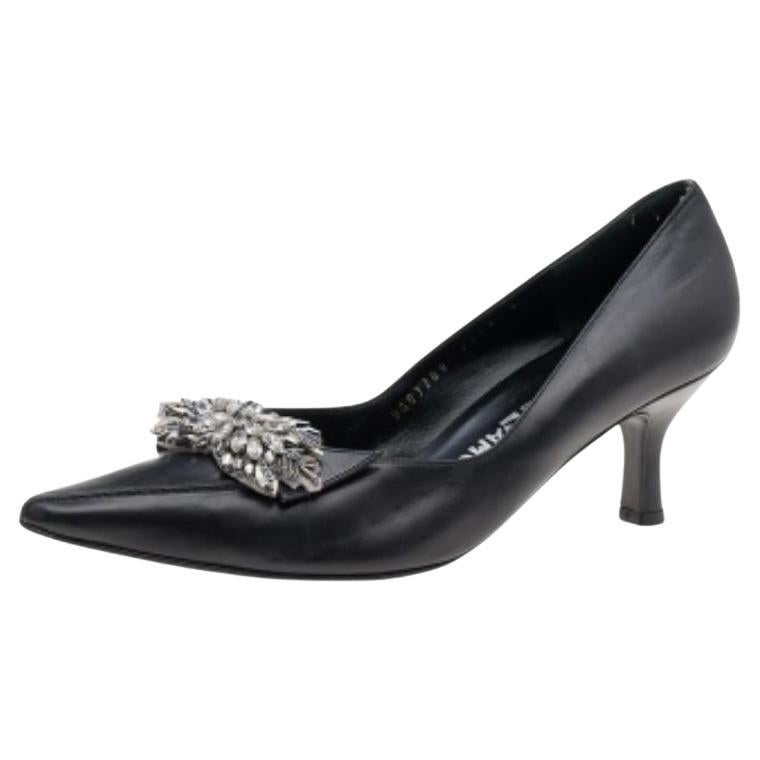 Salvatore Ferragamo Black Leather Crystal Embellished Pumps Size 38.5 For Sale