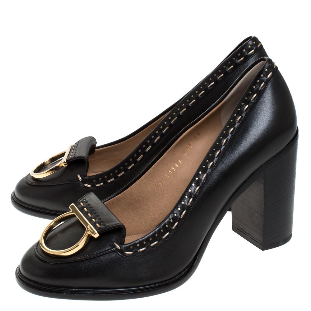 De las mujeres Salvatore Ferragamo Piel negra Fele Gancio Tacón bloque Bombas mocasín Talla 40.5
