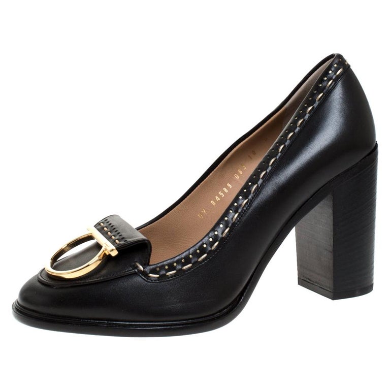 Salvatore Ferragamo Black Leather Fele Gancio Block Heel Loafer Pumps Size  40.5 For Sale at 1stDibs