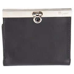 Salvatore Ferragamo Portefeuille Gamaguchi Gancini en cuir noir