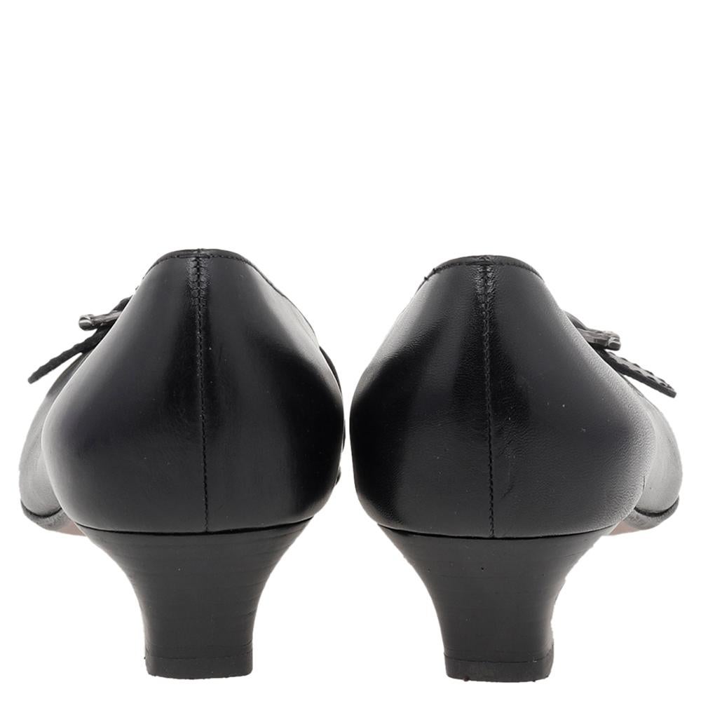 Salvatore Ferragamo Black Leather Gancini Buckle Block Heel Pumps Size 38.5 For Sale 1