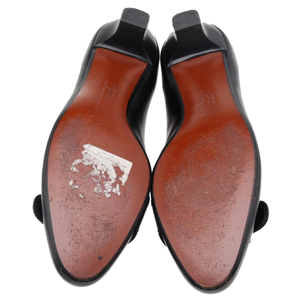 Salvatore Ferragamo Black Leather Gancini Buckle Block Heel Pumps Size 38.5 For Sale 3