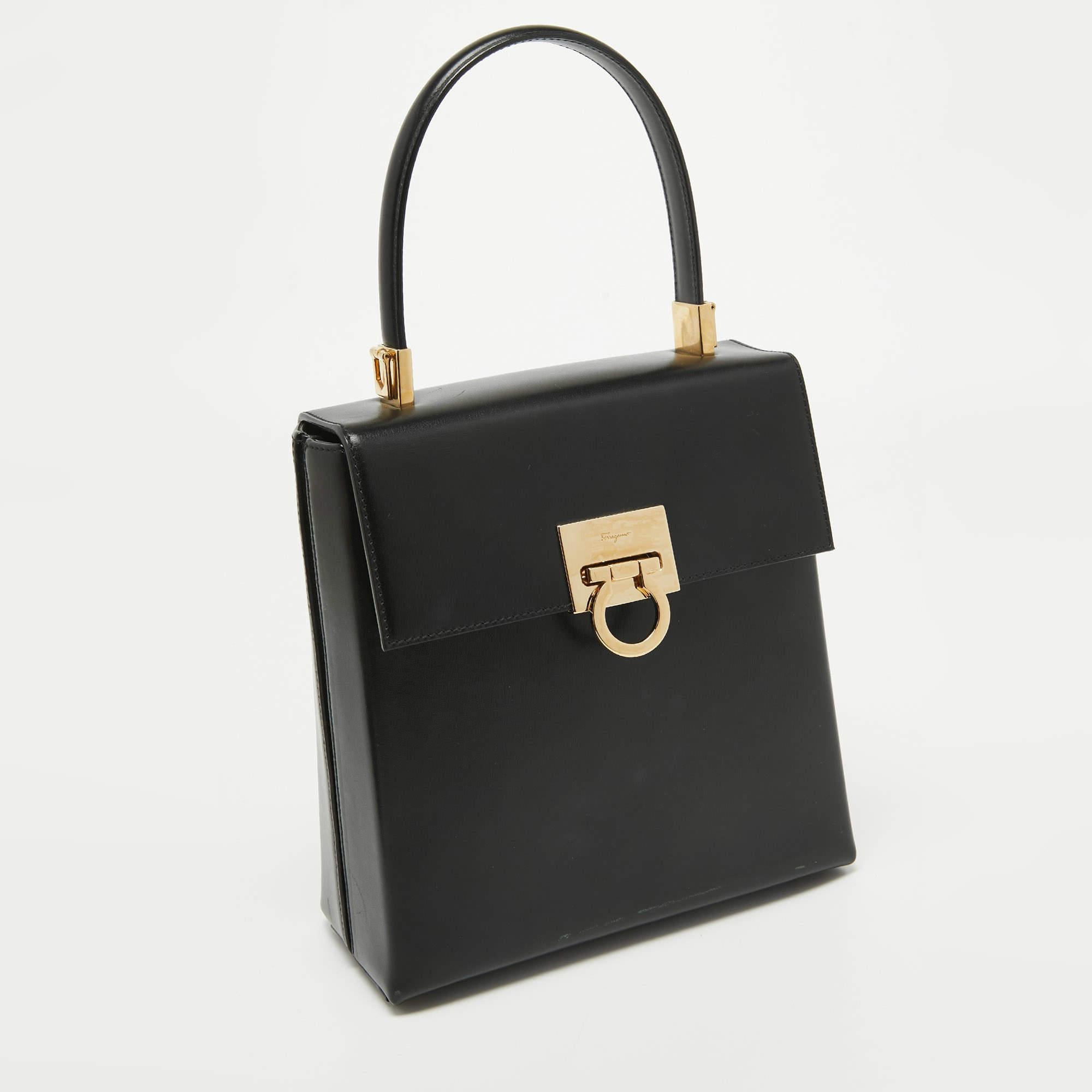 Salvatore Ferragamo Black Leather Gancini Top Handle Bag In Good Condition For Sale In Dubai, Al Qouz 2