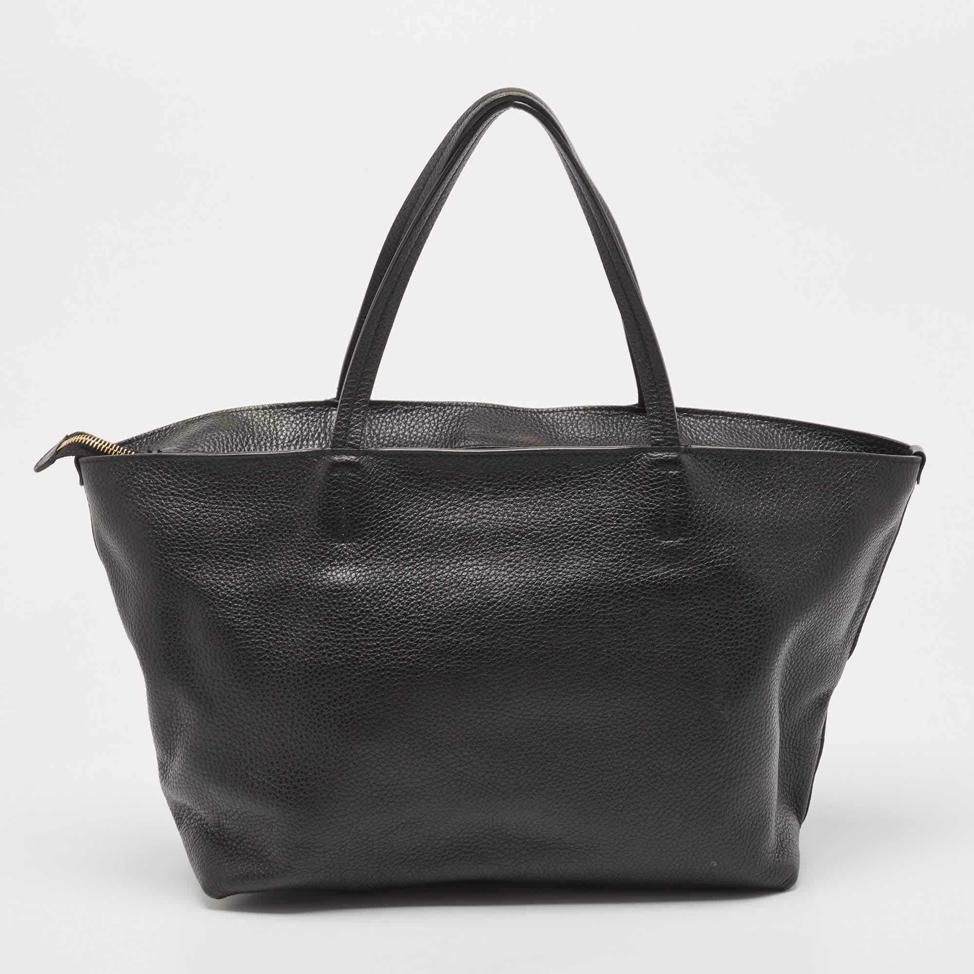 Women's Salvatore Ferragamo Black Leather Gancini Zip Tote