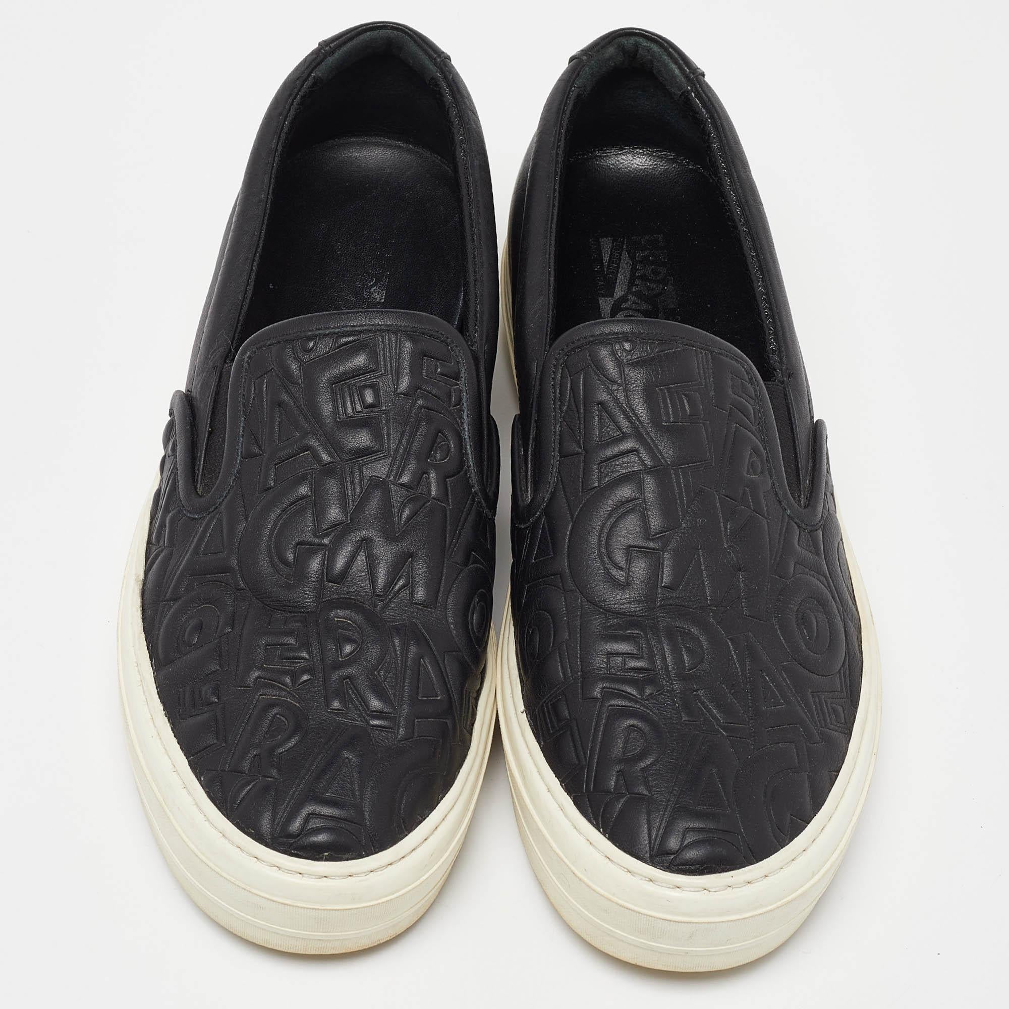 Salvatore Ferragamo Black Leather Logo Embossed Slip On Sneakers Size 39 In Good Condition In Dubai, Al Qouz 2