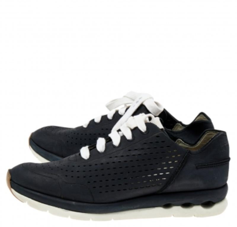  Salvatore Ferragamo - Baskets basses en cuir noir - Taille 38 Pour femmes 