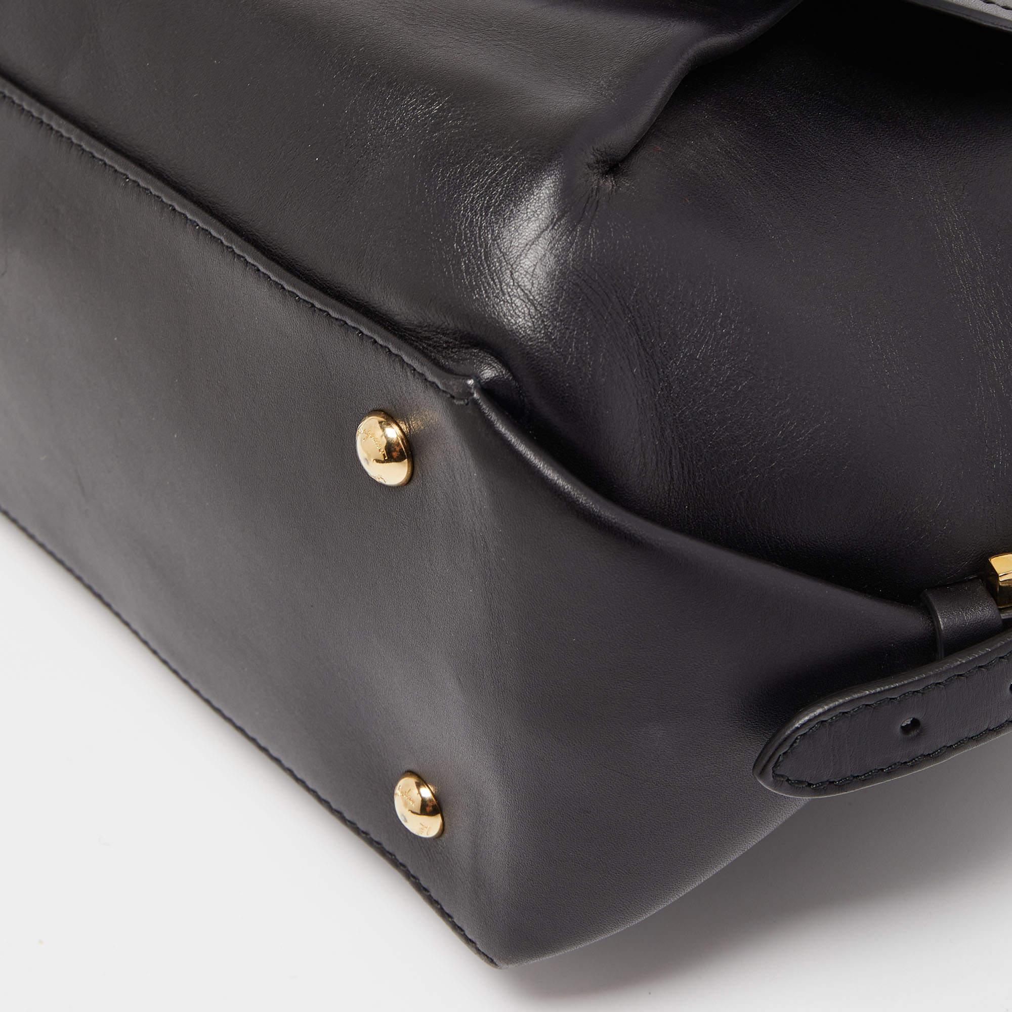 Salvatore Ferragamo Black Leather Medium Fiamma Satchel In Good Condition For Sale In Dubai, Al Qouz 2