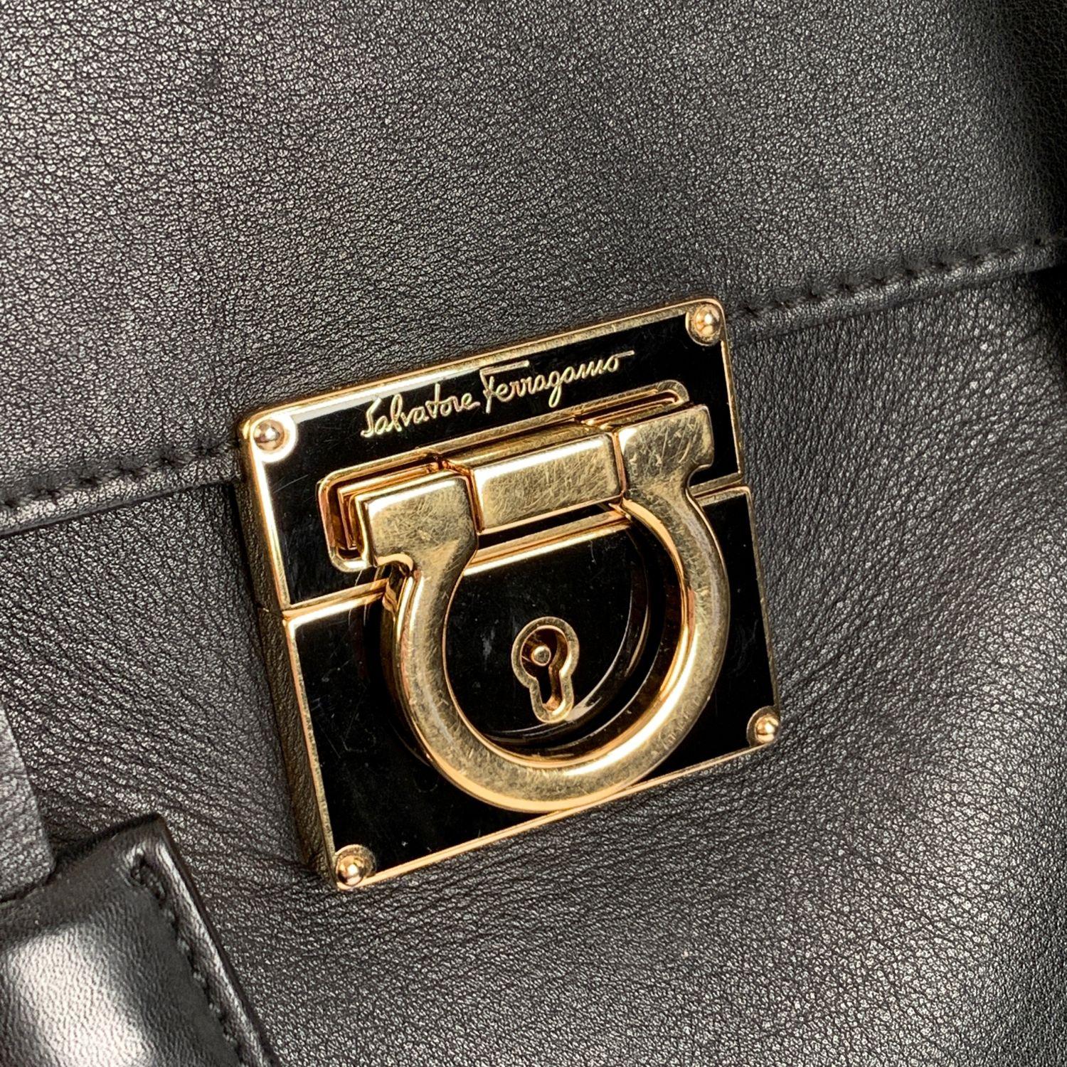 Salvatore Ferragamo Black Leather Medium Sookie Tote Bag In Excellent Condition In Rome, Rome