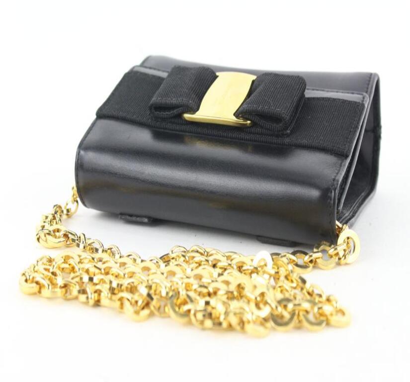 Salvatore Ferragamo Black Leather Mini Vara Chain Crossbody Bag 410fer528 In Good Condition In Dix hills, NY