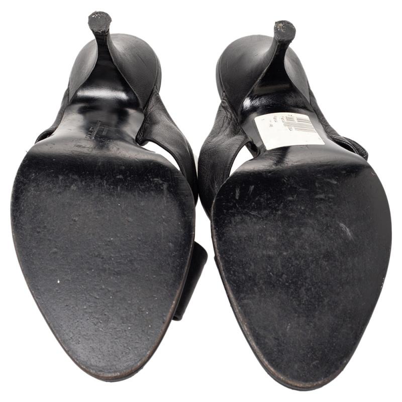 Women's Salvatore Ferragamo Black Leather Mule Sandals Size 40.5 For Sale