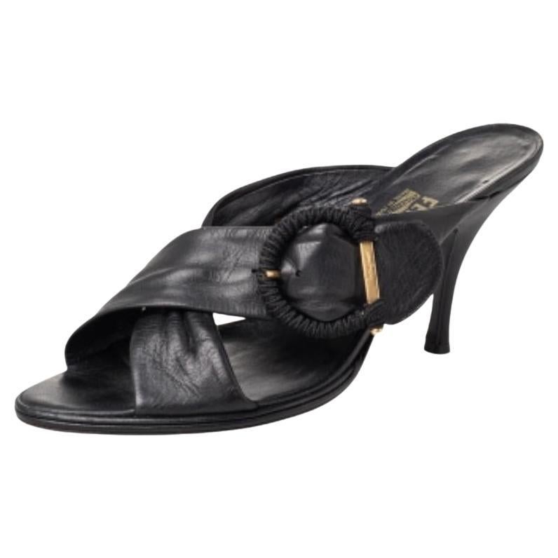 Salvatore Ferragamo Schwarze Pantolettensandalen aus Leder Größe 40,5
