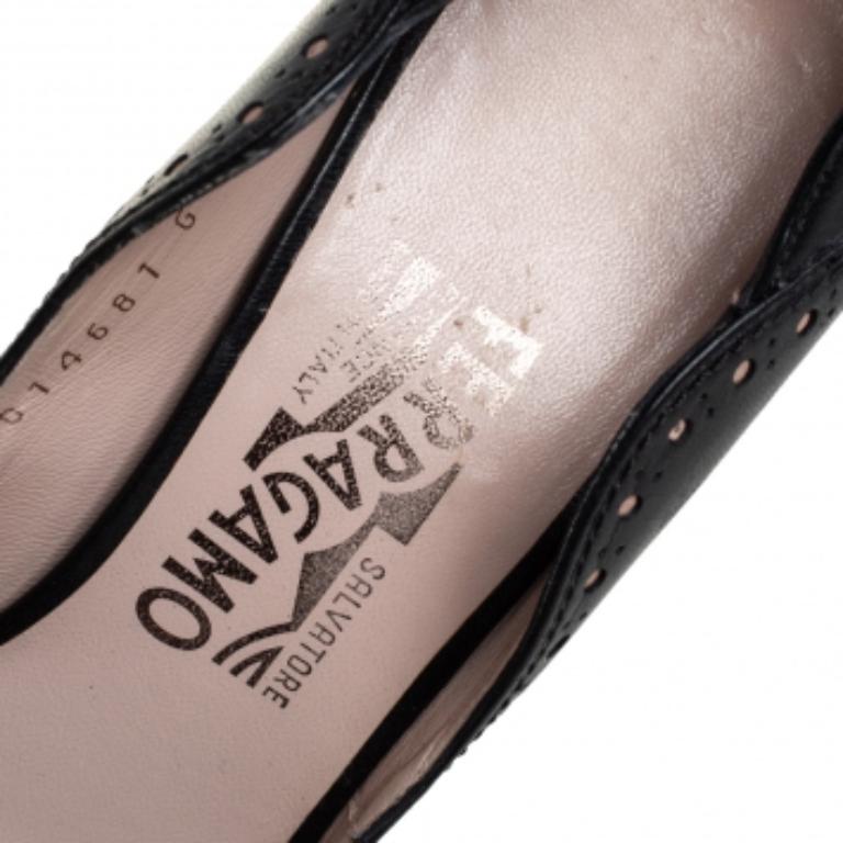 Women's Salvatore Ferragamo Black Leather Peep Toe Pumps Size 39 For Sale