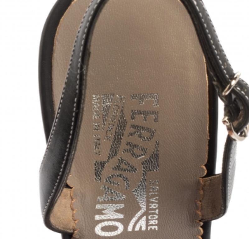 Women's Salvatore Ferragamo Black Leather Slingback Sandals Size 38.5 For Sale