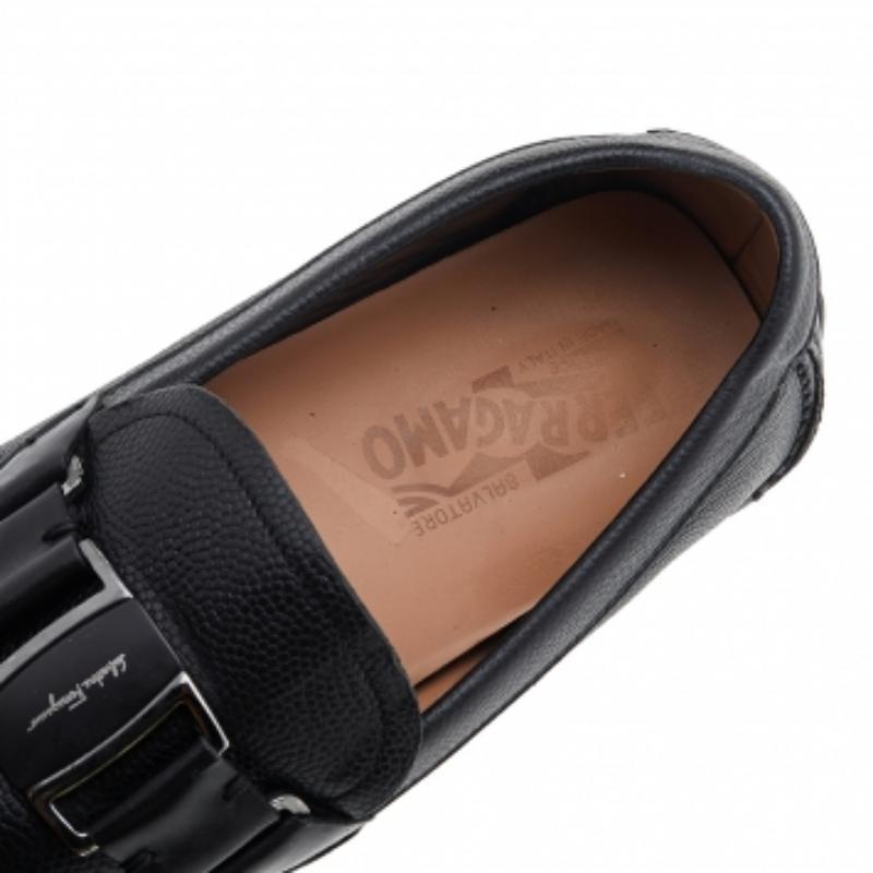 Noir Salvatore Ferragamo - Mocassins en cuir noir, taille 41 en vente