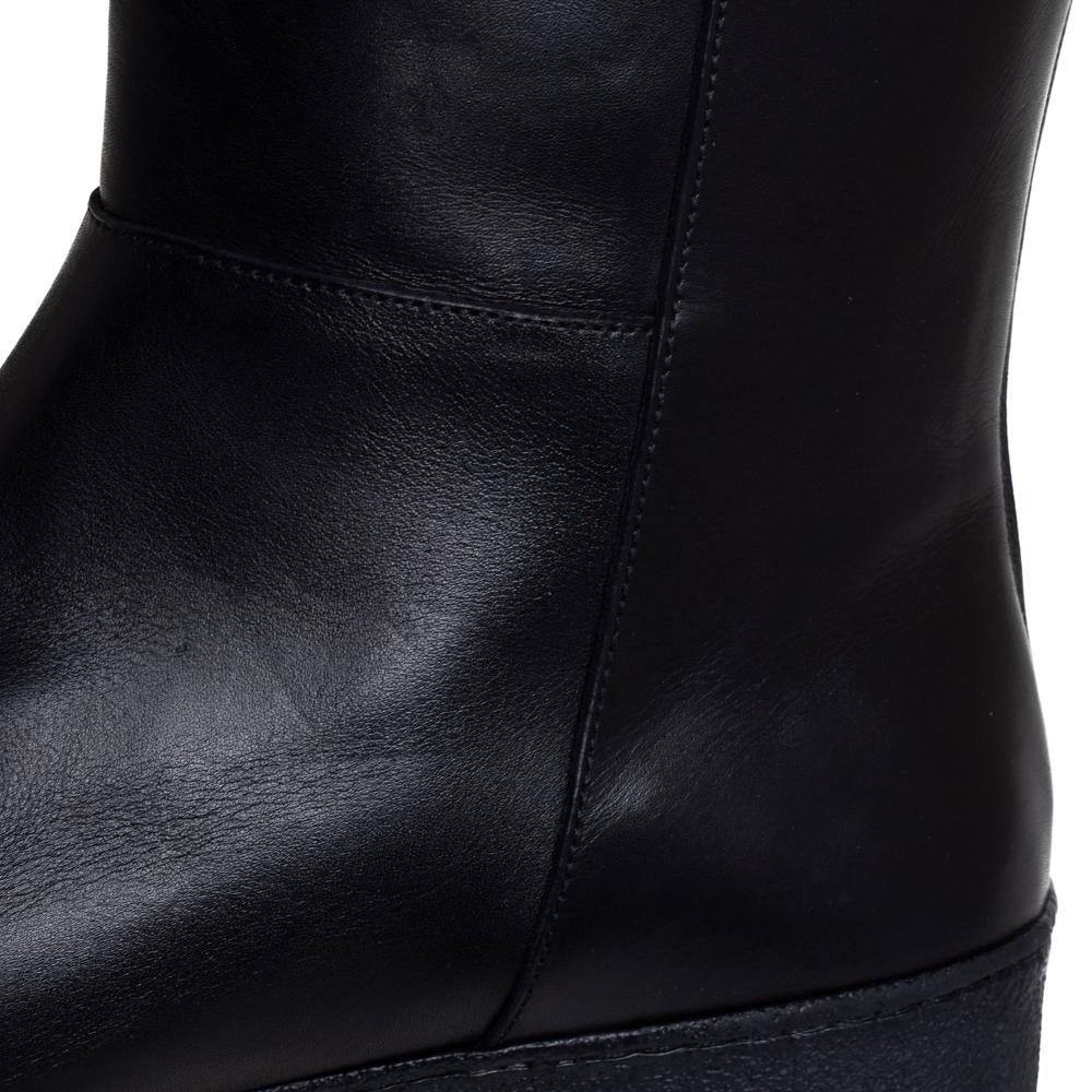 Salvatore Ferragamo Black Leather Square Toe Mid Calf Boots Size 40 In Good Condition In Dubai, Al Qouz 2