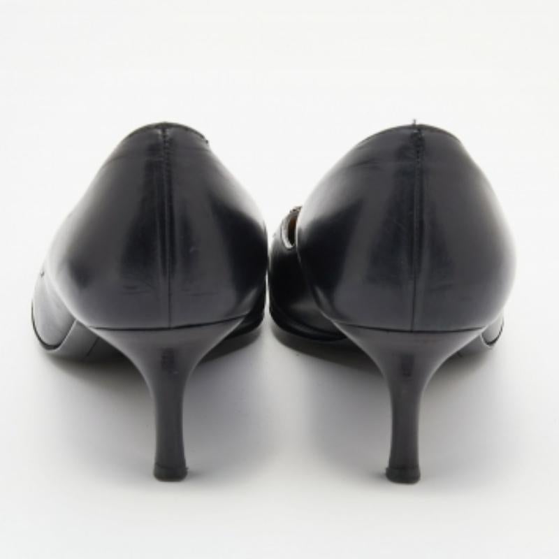 Salvatore Ferragamo escarpins à bouts carrés en cuir noir Taille 40 en vente 1