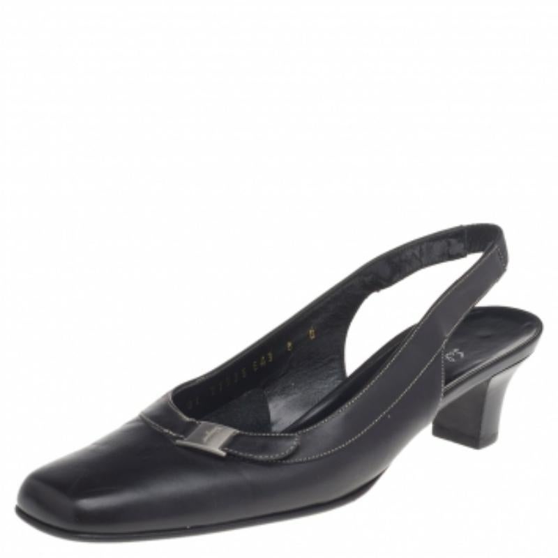 Salvatore Ferragamo Schwarze Leder Pumps mit quadratischem Zehenbereich und Slingback Größe 38,5 Damen im Angebot