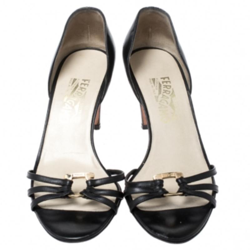 Salvatore Ferragamo Sandalias de piel negra con tiras y logotipo Gancini talla 38.5 Negro en venta