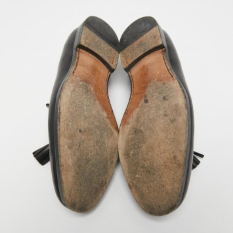 Diese zeitlosen Designer-Schuhe sind dazu bestimmt, Ihnen eine ganze Saison lang zu dienen. Sie haben eine bequeme Passform und eine hochwertige Verarbeitung.
