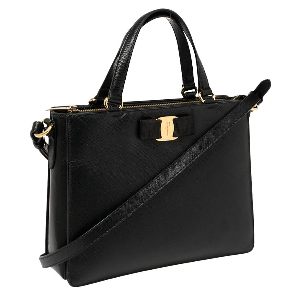 Salvatore Ferragamo Schwarz Leder Tracy Umhängetasche Damen