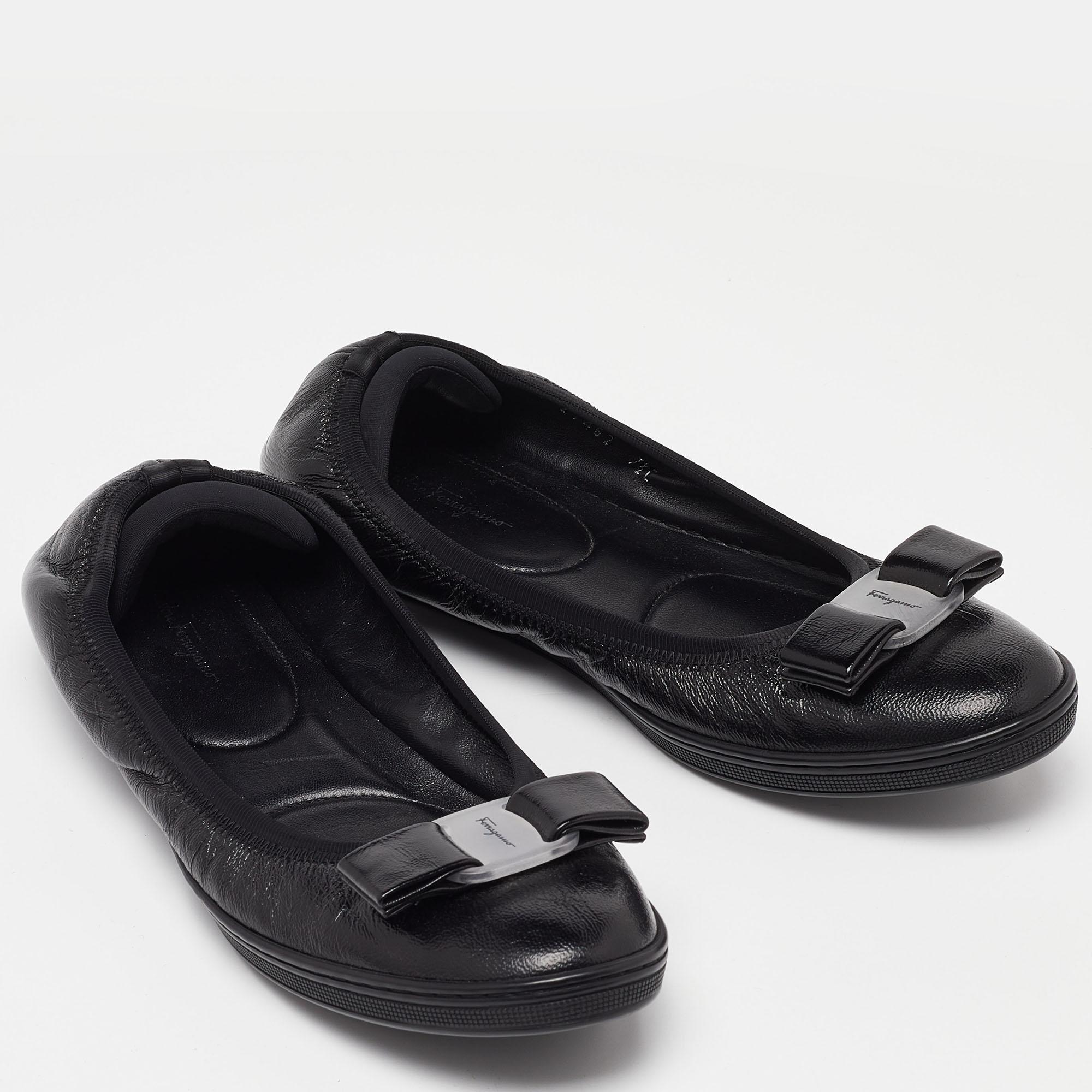 Women's Salvatore Ferragamo Black Leather Vara Bow Ballet Flats Size 38