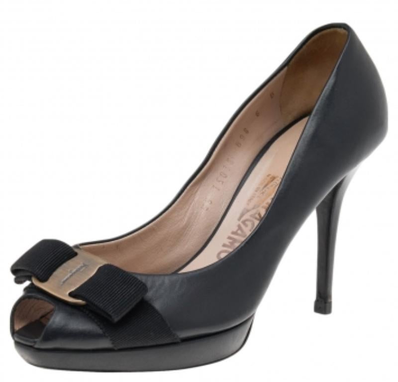 Donna Salvatore Ferragamo - Pumps in pelle nera con fiocco Vara - misura 36,5 in vendita