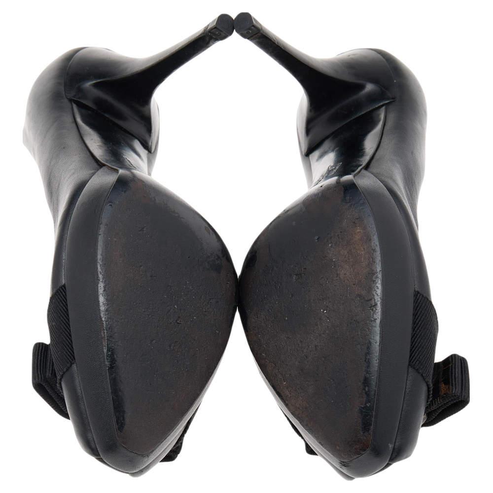 Salvatore Ferragamo Black Leather Vara Bow Peep Toe Pumps Size 36.5 For Sale 2