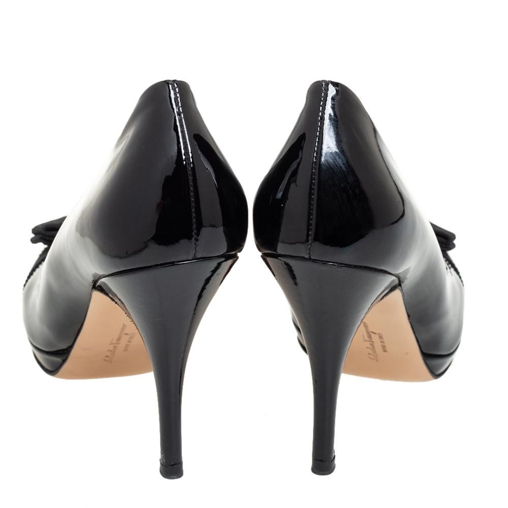 salvatore ferragamo vara bow pumps