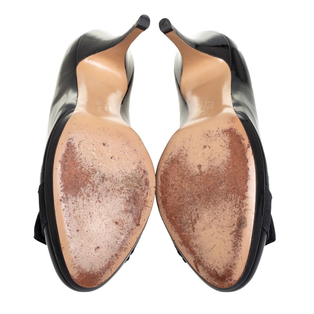 Salvatore Ferragamo Black Leather Vara Bow Pumps Size 38.5 1