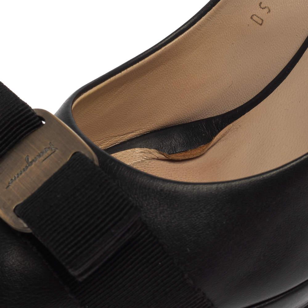 Salvatore Ferragamo Black Leather Vara Bow Pumps Size 38.5 4