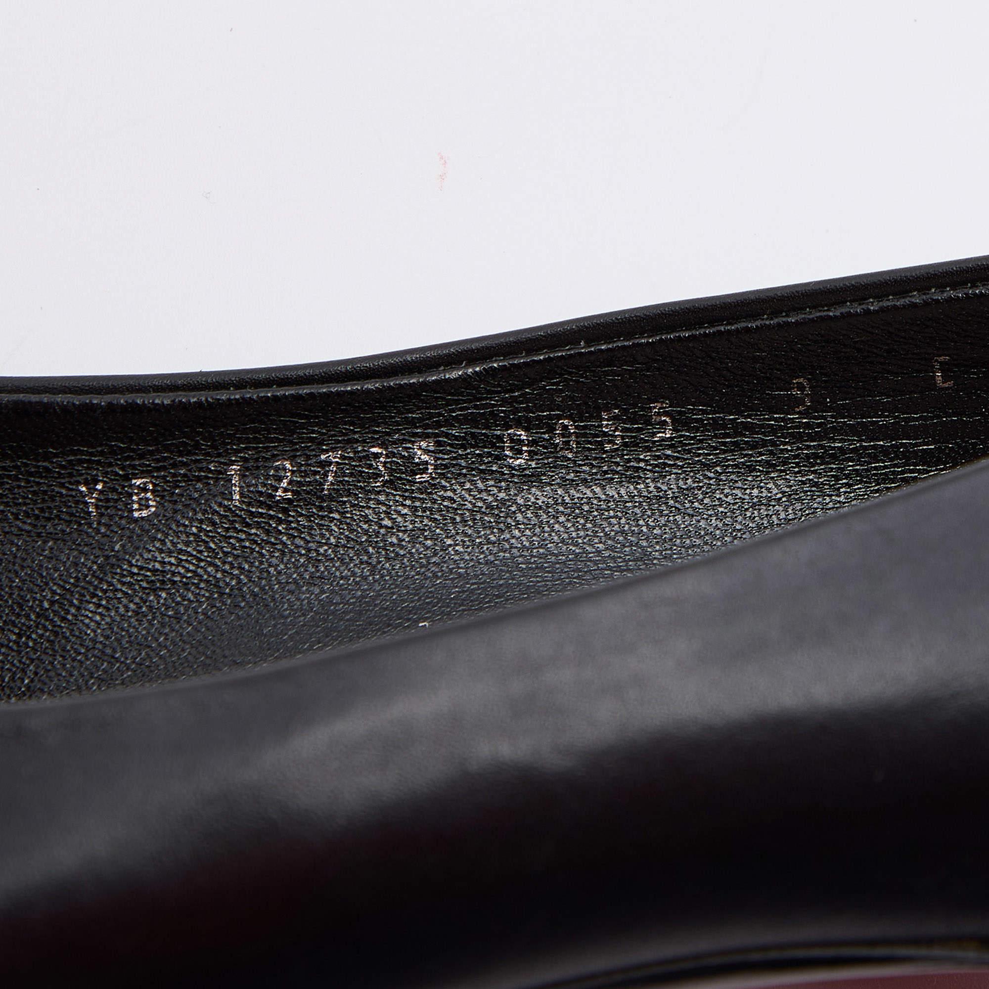 Salvatore Ferragamo Black Leather Vara Bow Pumps Size 39.5 For Sale 3