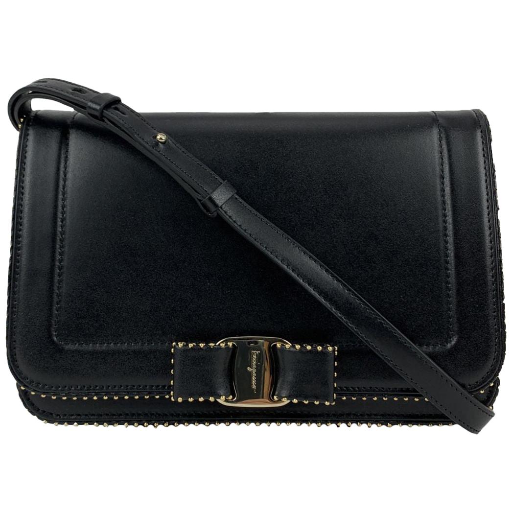 Salvatore Ferragamo Black Leather Vara RW Bow Flap Shoulder Bag