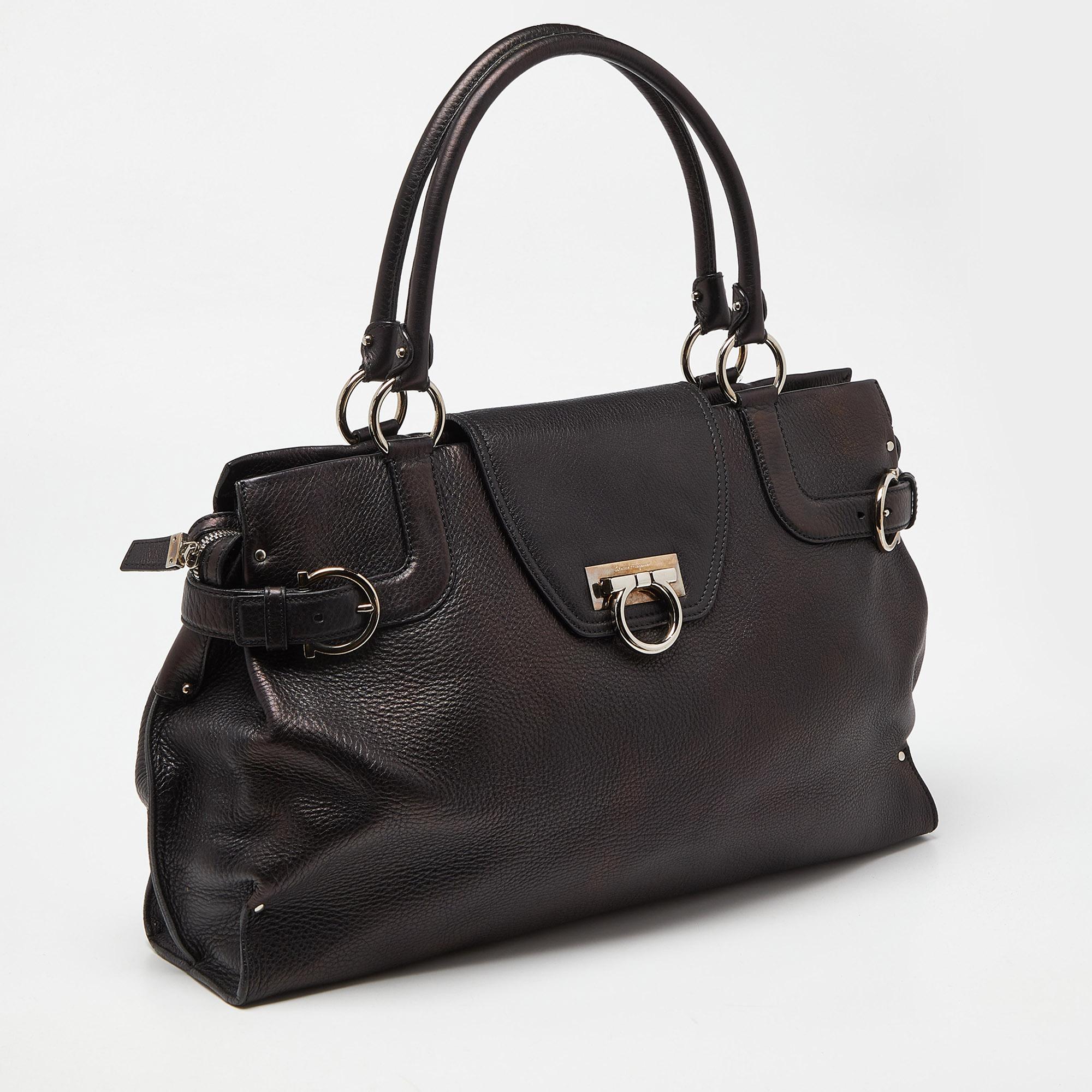 Salvatore Ferragamo Black Leather Virna Tote In Fair Condition In Dubai, Al Qouz 2