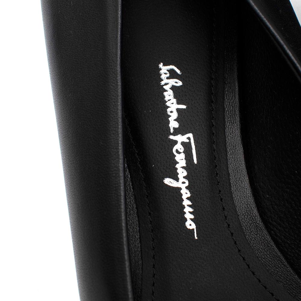Salvatore Ferragamo Black Leather Viva Ballet Flats - Size US 9 In New Condition In London, GB