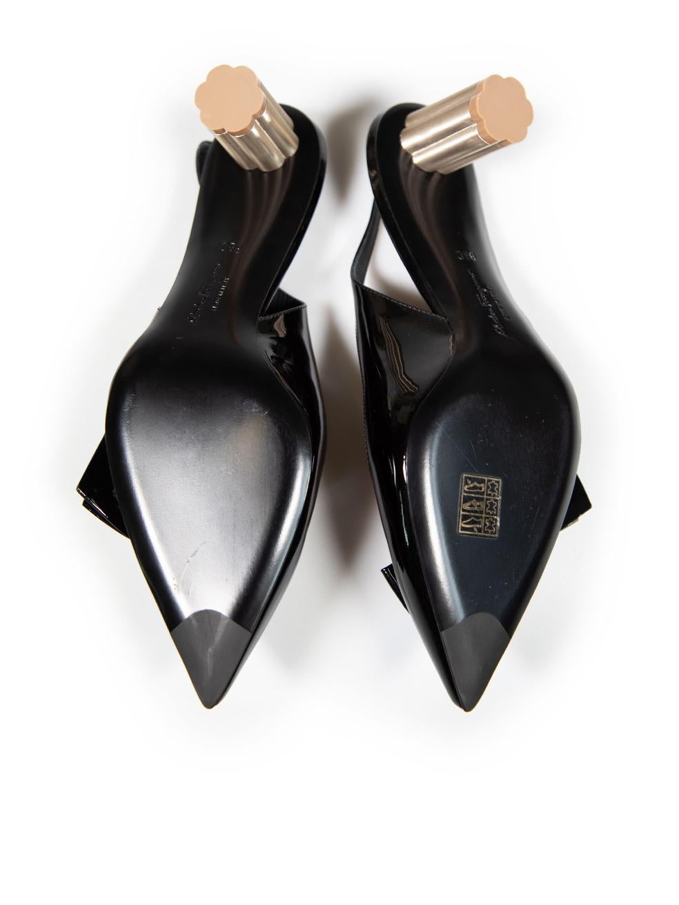 Salvatore Ferragamo Black Patent Bow Detail Heels Size US 6.5 Pour femmes en vente